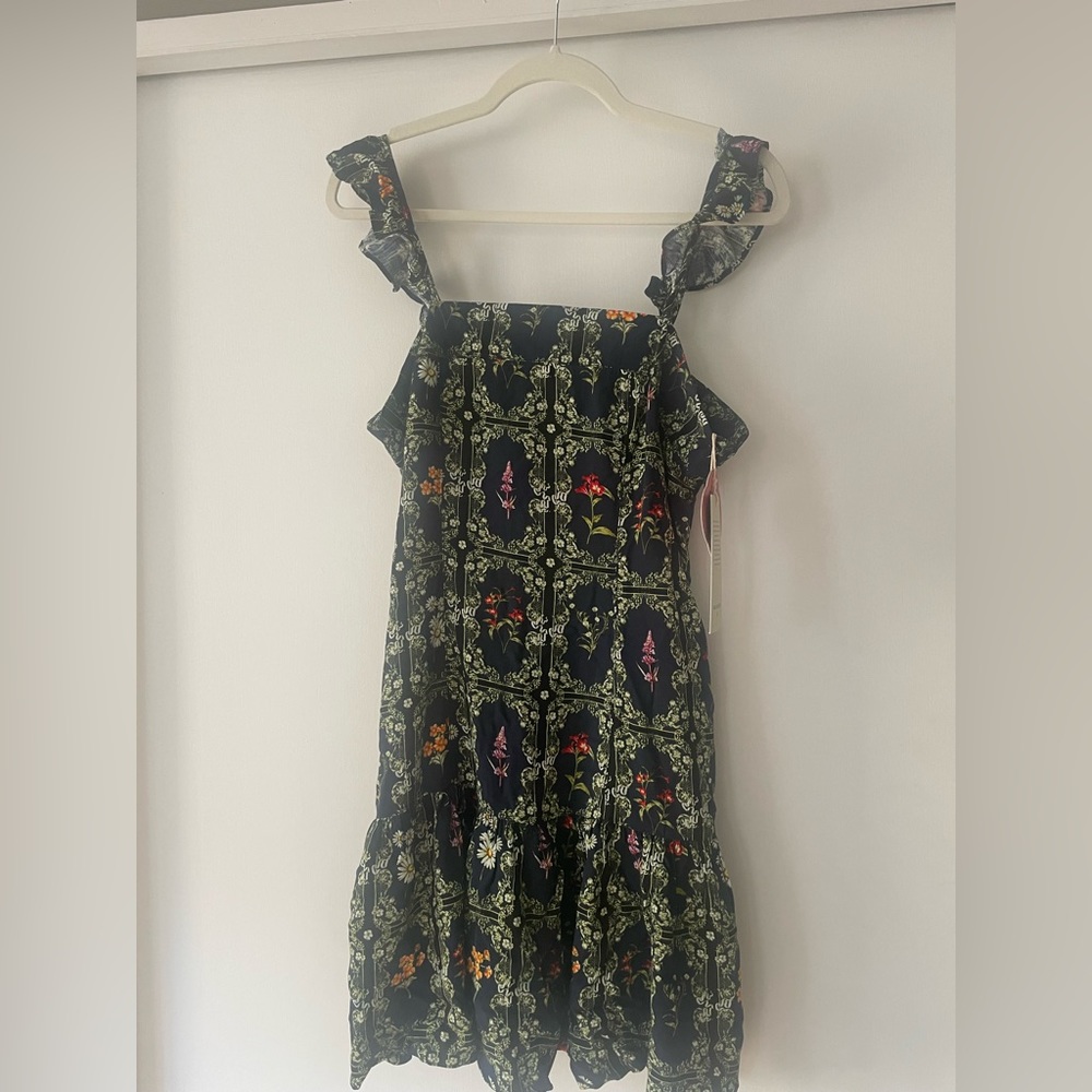 Size m sundress with pockets